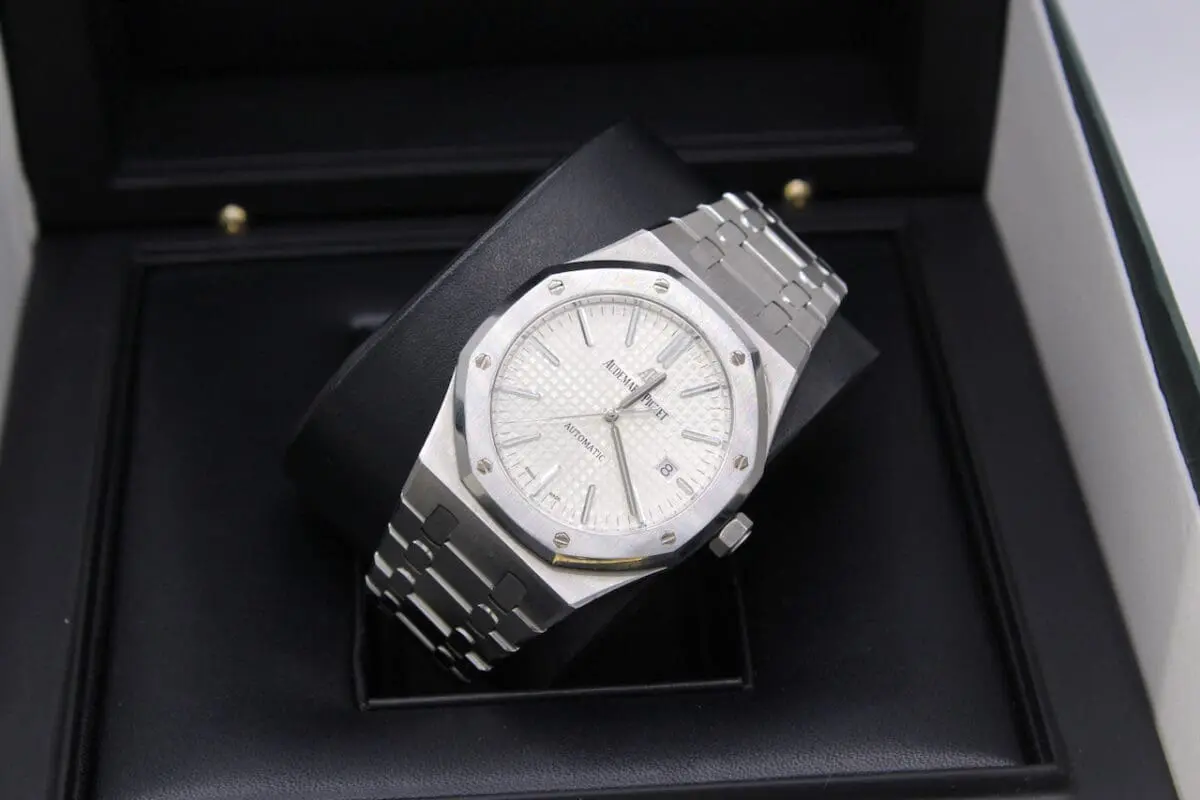 Audemars Piguet Royal Oak Ref.: 15400ST White Dial Full Set 2015