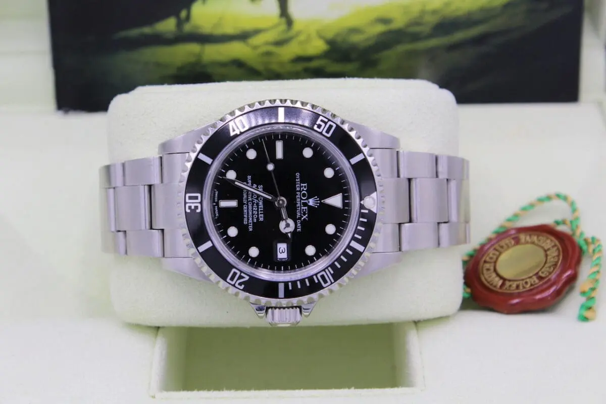 Rolex Sea-Dweller Ref.: 16600 / F-Serie / 12-2003 / Box + Papiere /