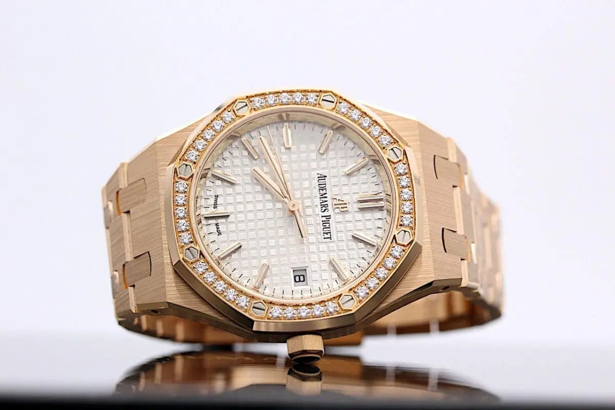 Audemars Piguet Royal Oak Ref.: 77351OR / 34mm / Diamantbesatz / NEU / 2022