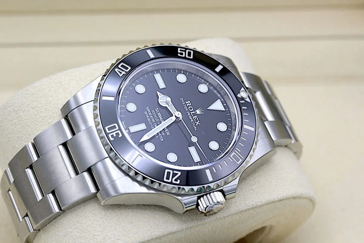 Rolex Submariner / Ref.: 124060 / 5-2022 / Stickers / B + P /