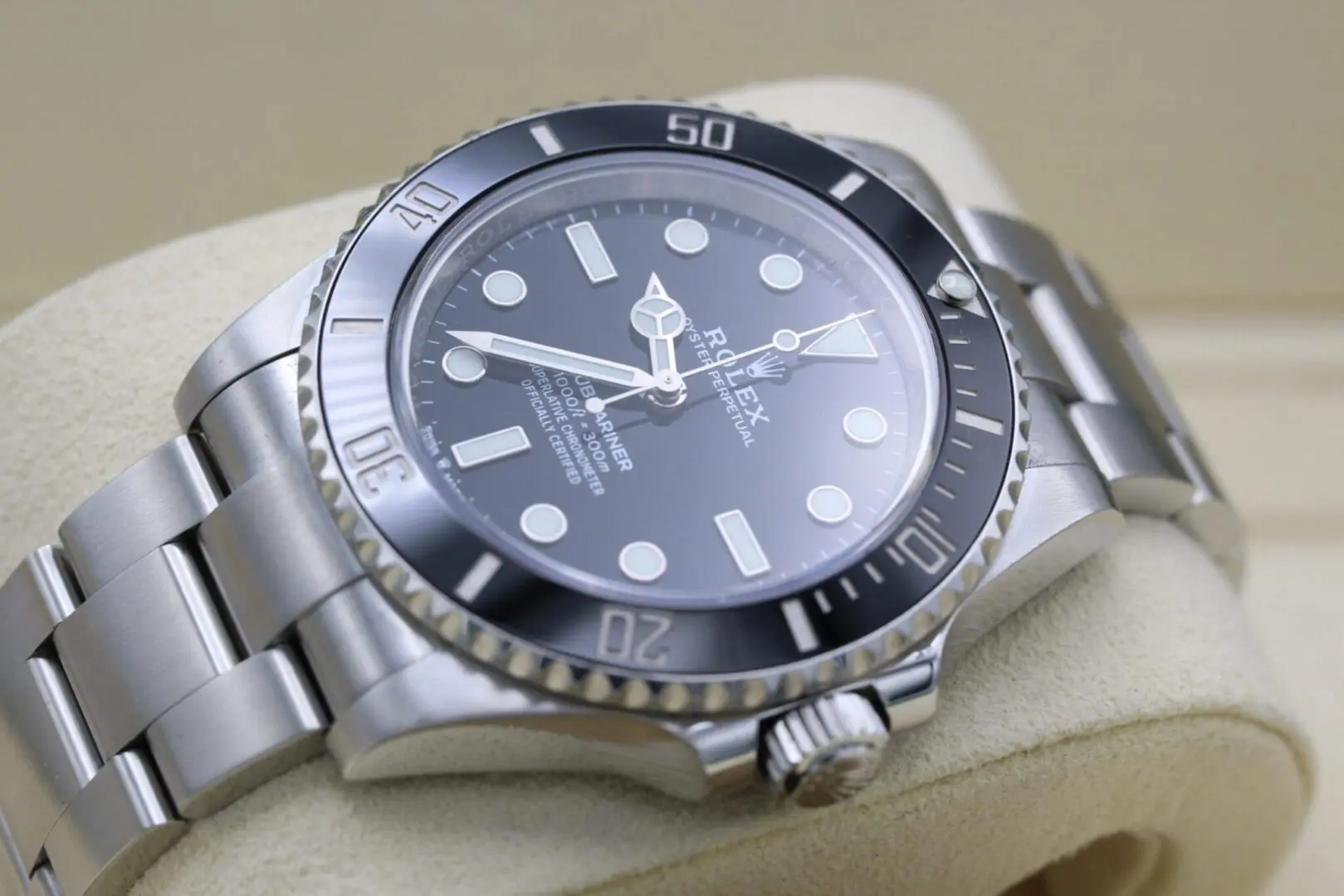 Rolex Submariner / Ref.: 124060 / 5-2021 / Full Set / LC100