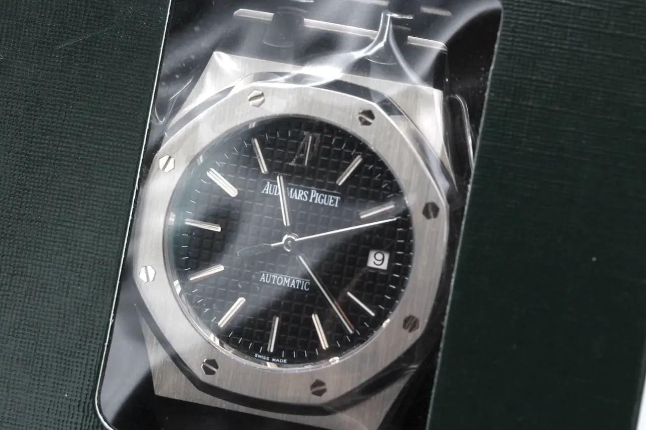 Audemars Piguet Royal Oak Ref.: 15300ST v. 2005 - Service Sealed -