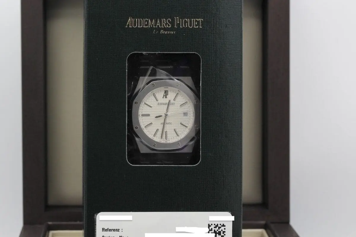 Audemars Piguet Royal Oak Ref.: 15300ST v.2005 - Service Sealed -