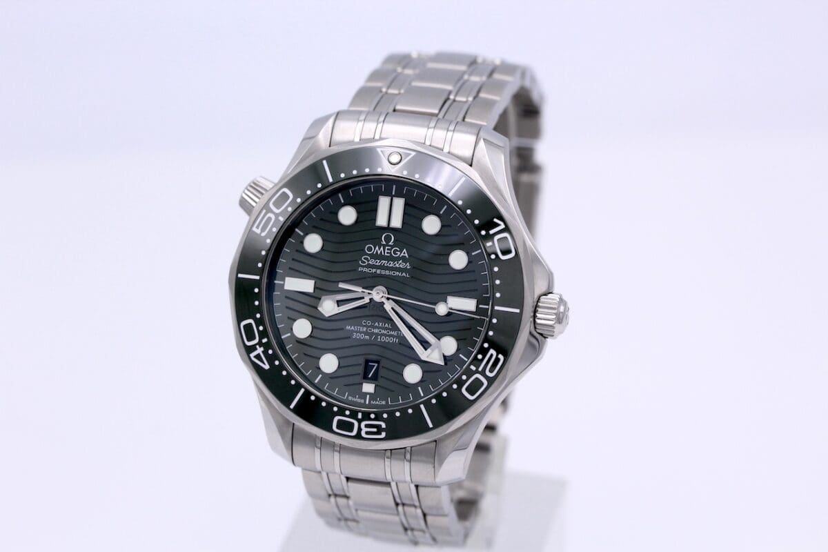 Omega Seamaster Diver 300M von 2023 - Neuzustand - Full Set -